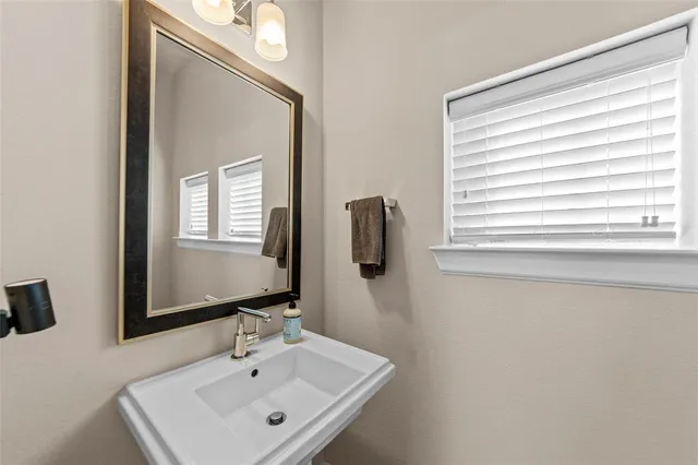 $3,600 | 762 Lacey Oaks Place, Dallas, TX 75204