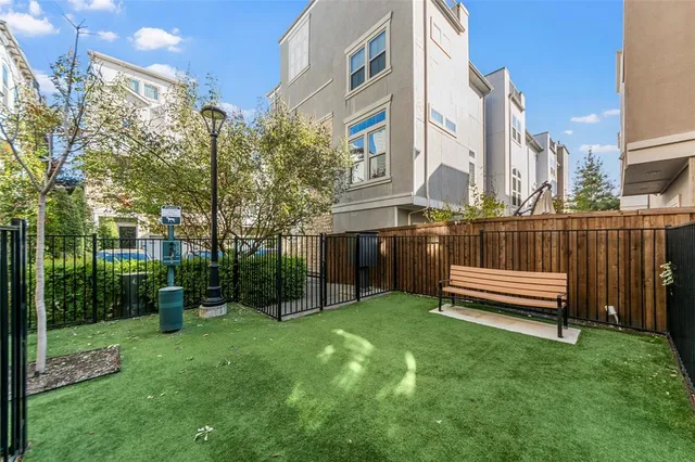 $3,600 | 762 Lacey Oaks Place, Dallas, TX 75204