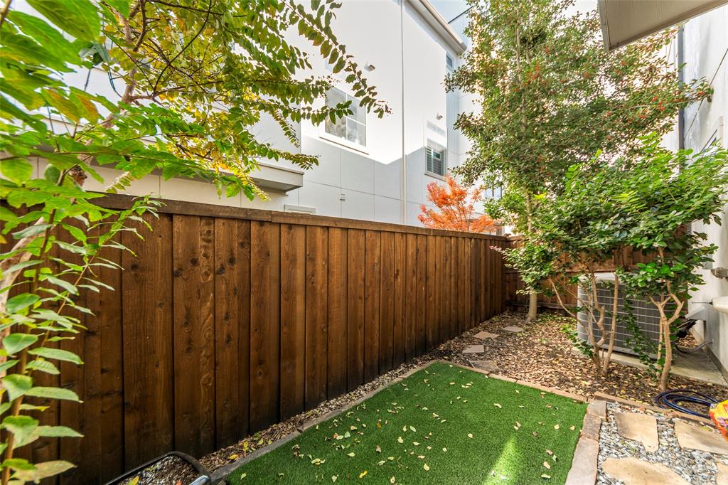 762 Lacey Oaks Place Dallas, TX 75204 - Photo 33 of 35