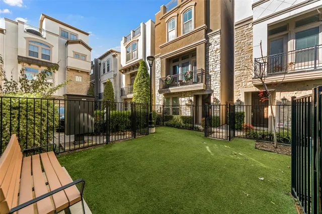 $3,600 | 762 Lacey Oaks Place, Dallas, TX 75204