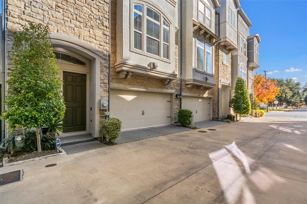 762 Lacey Oaks Place Dallas, TX 75204 - Photo 5 of 35