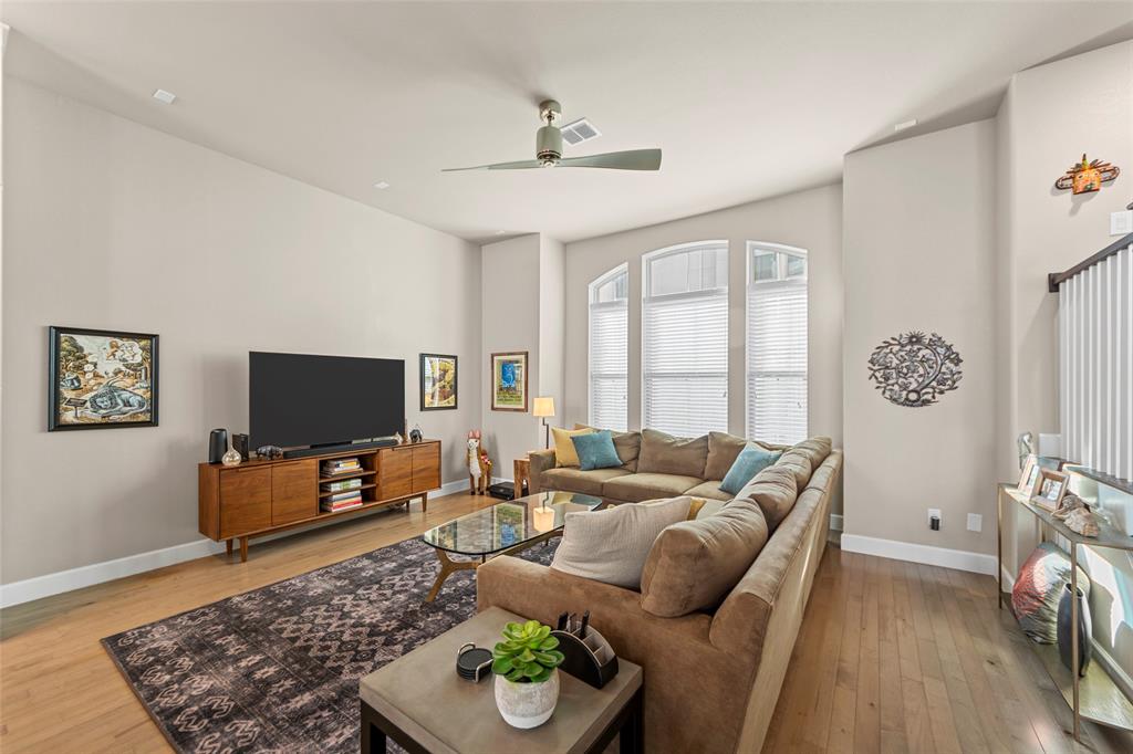 762 Lacey Oaks Place Dallas, TX 75204 - Photo 10 of 35