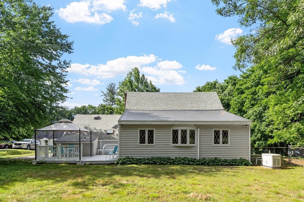 15 Alderbrook Road Andover, MA 01810 - Photo 3 of 34