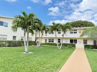 $1,350 | 145 Dorchester East, Unit 145, West Palm Beach, FL 33417