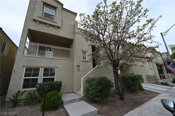 $2,200 | 9060 Pure Sapphire Court, Las Vegas, NV 89149