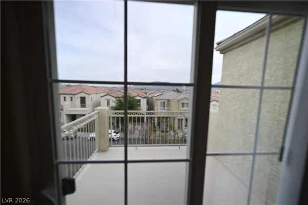 $2,200 | 9060 Pure Sapphire Court, Las Vegas, NV 89149