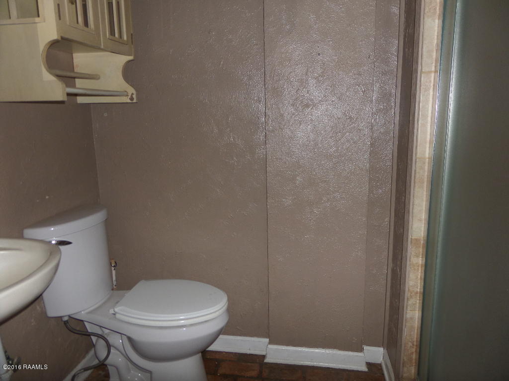 516 Austin Road Youngsville, LA 70592 - Photo 25 of 39 Bath 2