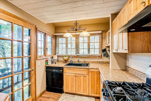 $479,900 | 177 Otterhole Road, West Milford, NJ 07480