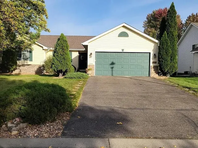 $2,700 | 2341 Ponds Way, Shakopee, MN 55379