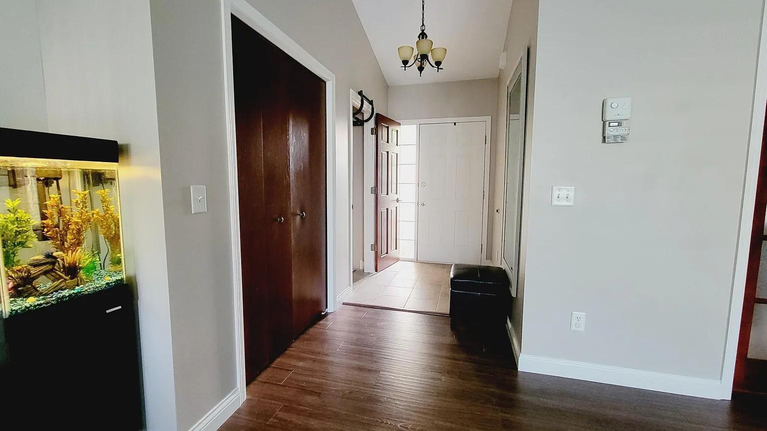 2341 Ponds Way Shakopee, MN 55379 - Photo 3 of 14