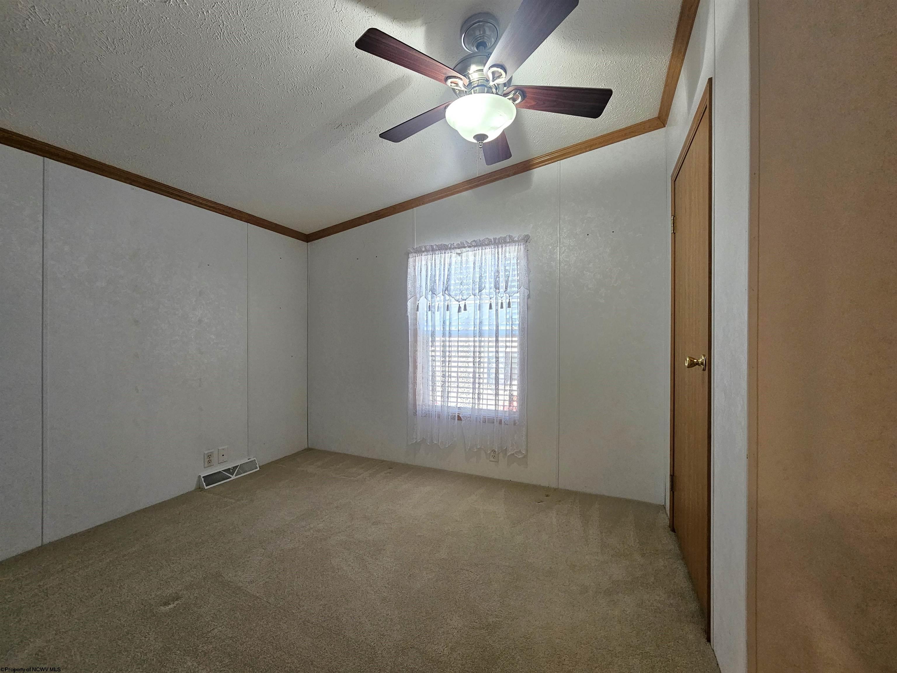 969 Montana Road Fairmont, WV 26554 - Photo 27 of 33 Gallery Image 27