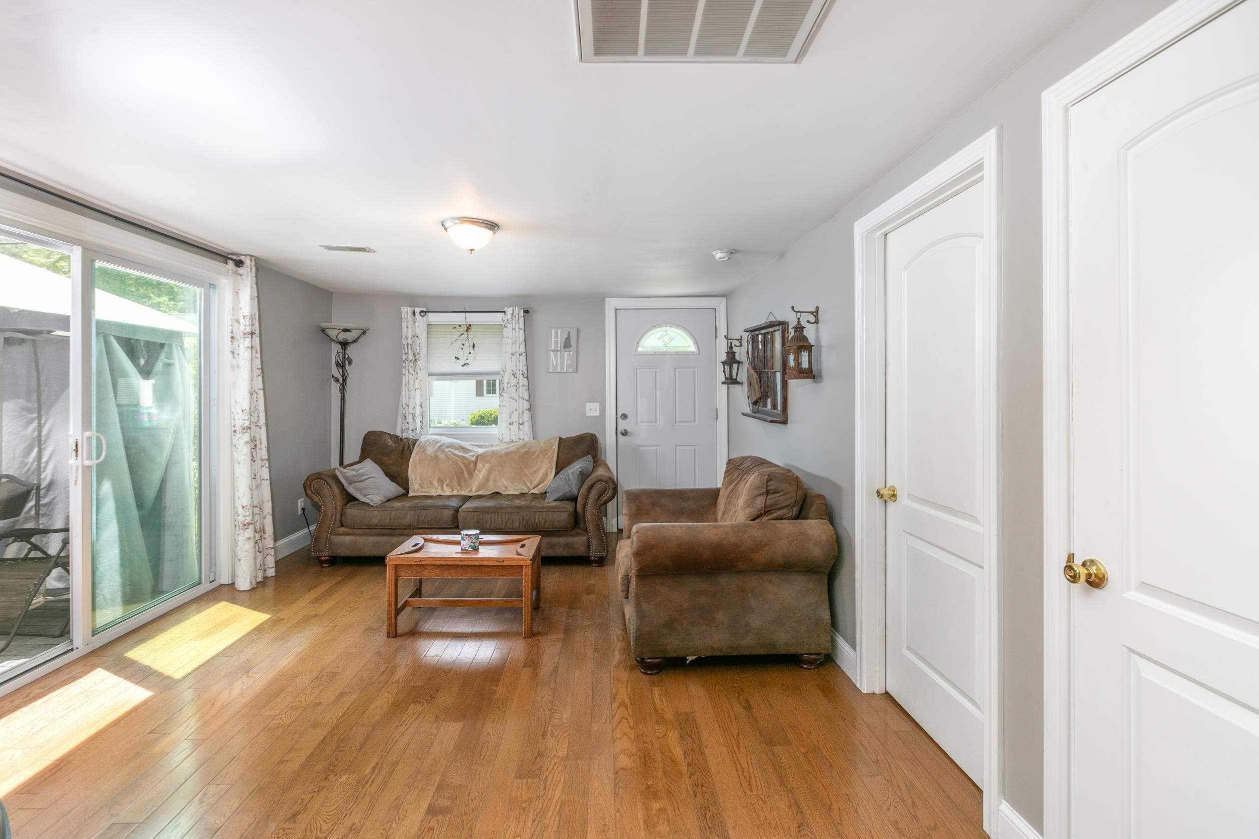 22 Collettes Grove Road Derry, NH 03038 - Photo 16 of 23