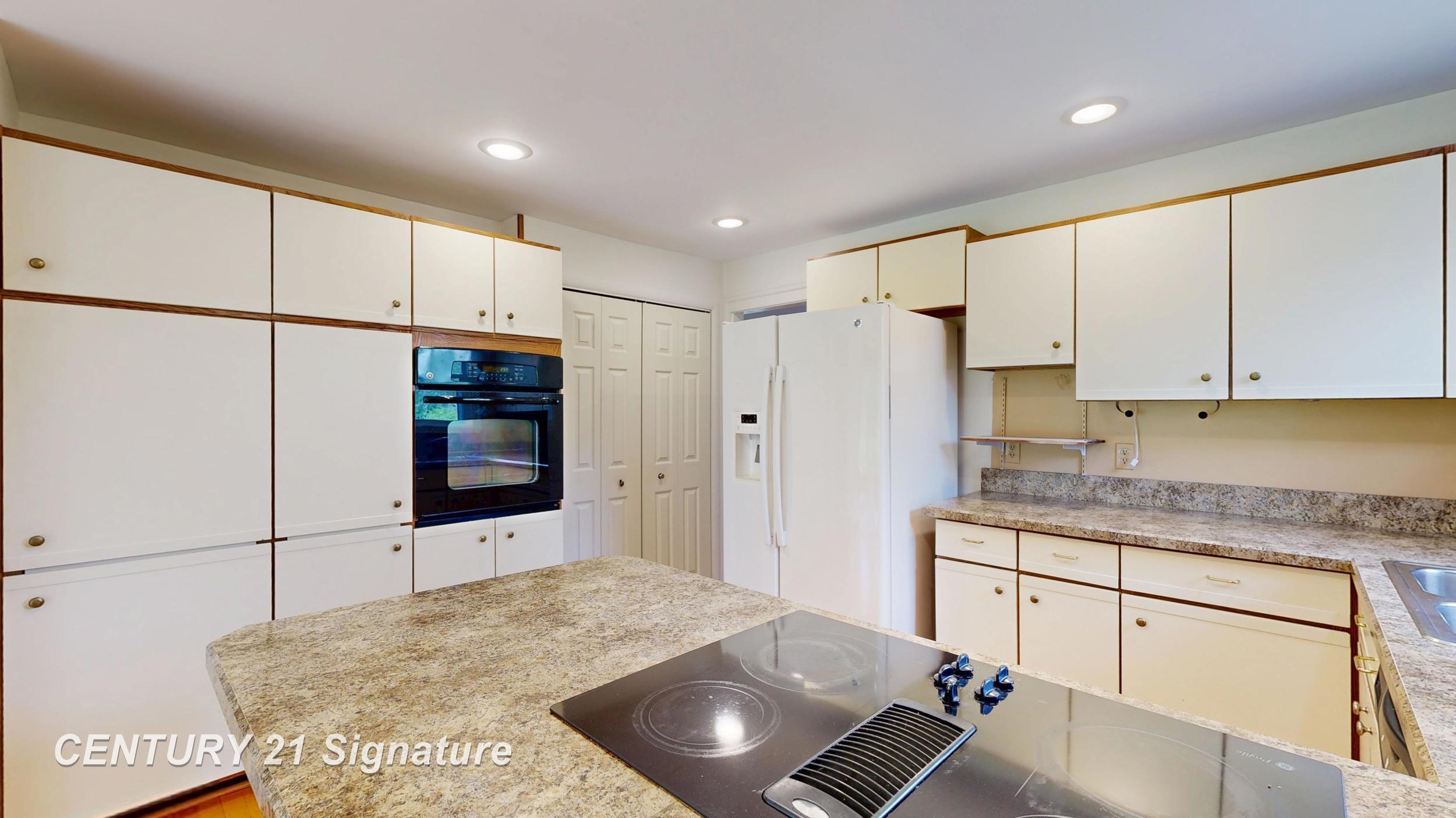 5501 Calkins Road Flint, MI 48532 - Photo 6 of 33