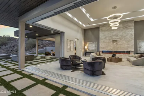 $10,000,000 | 6800 North 39th Place, Paradise Valley, AZ 85253