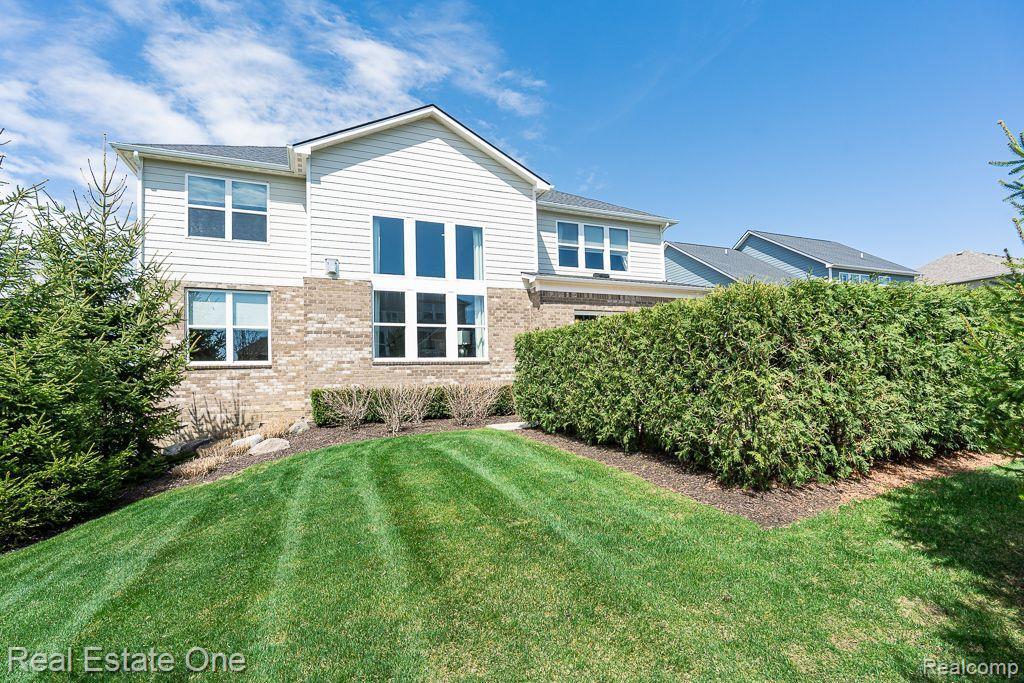 2098 Logan Drive Rochester, MI 48309 - Photo 34 of 36