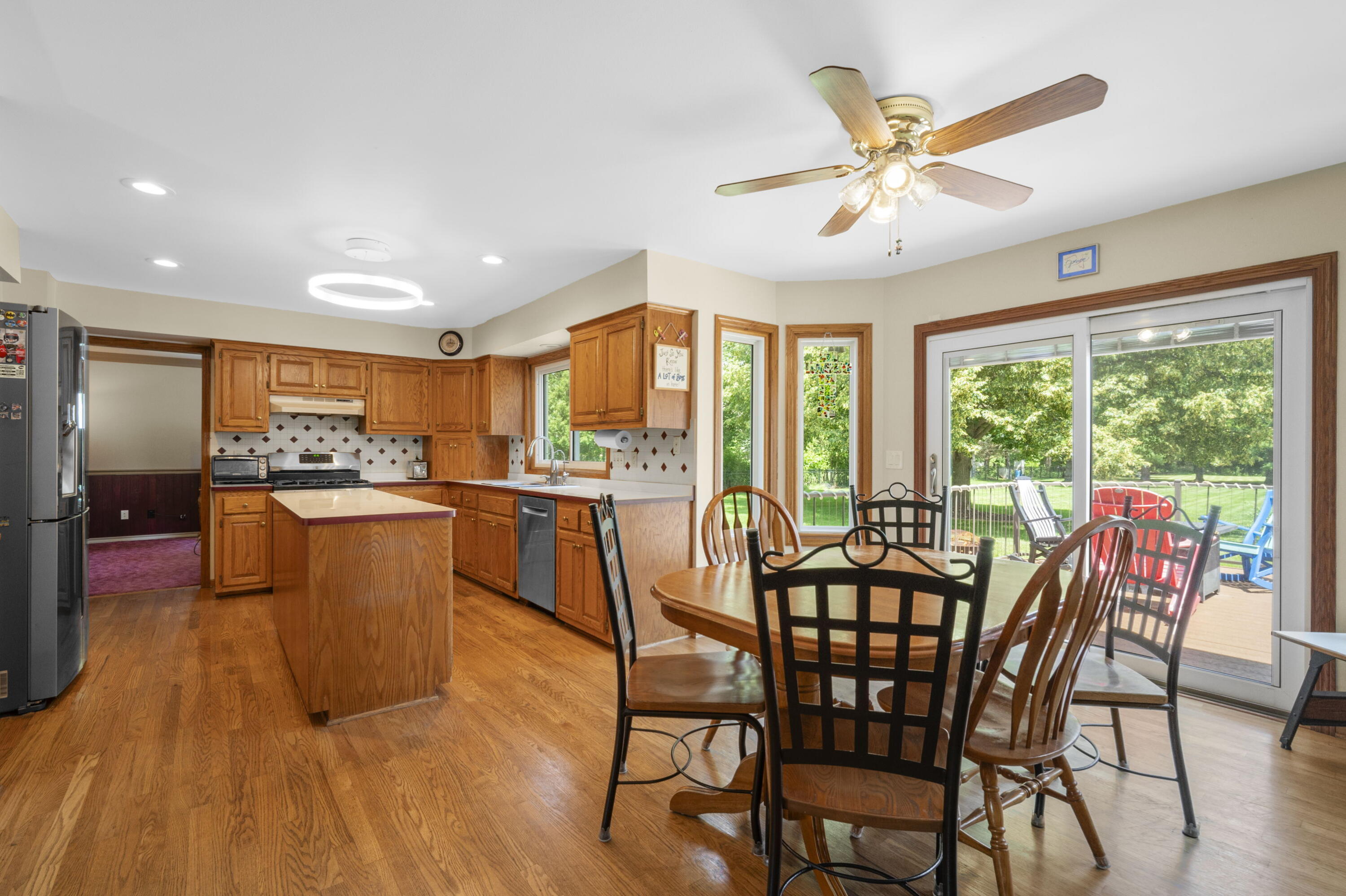 149 Hickory Drive Delafield, WI 53018 - Photo 9 of 43 9_imgDSC03294