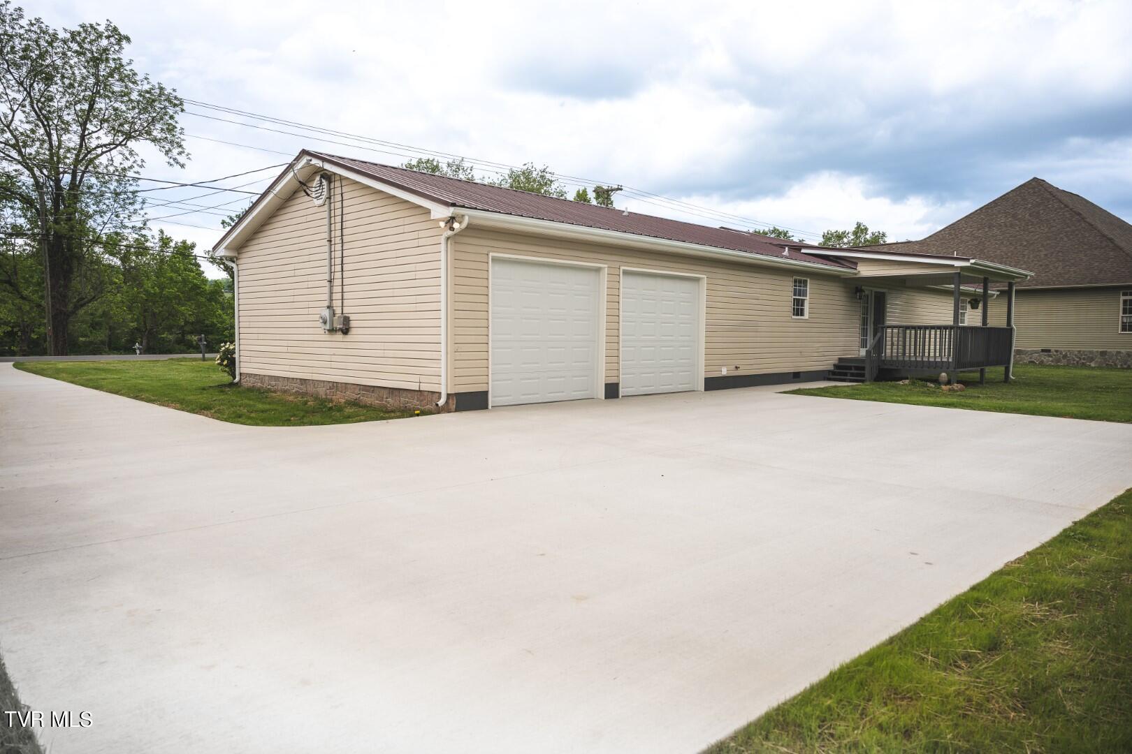 1466 Broad Street Elizabethton, TN 37643 - Photo 31 of 111 1466 Broad Street-31 (Large)