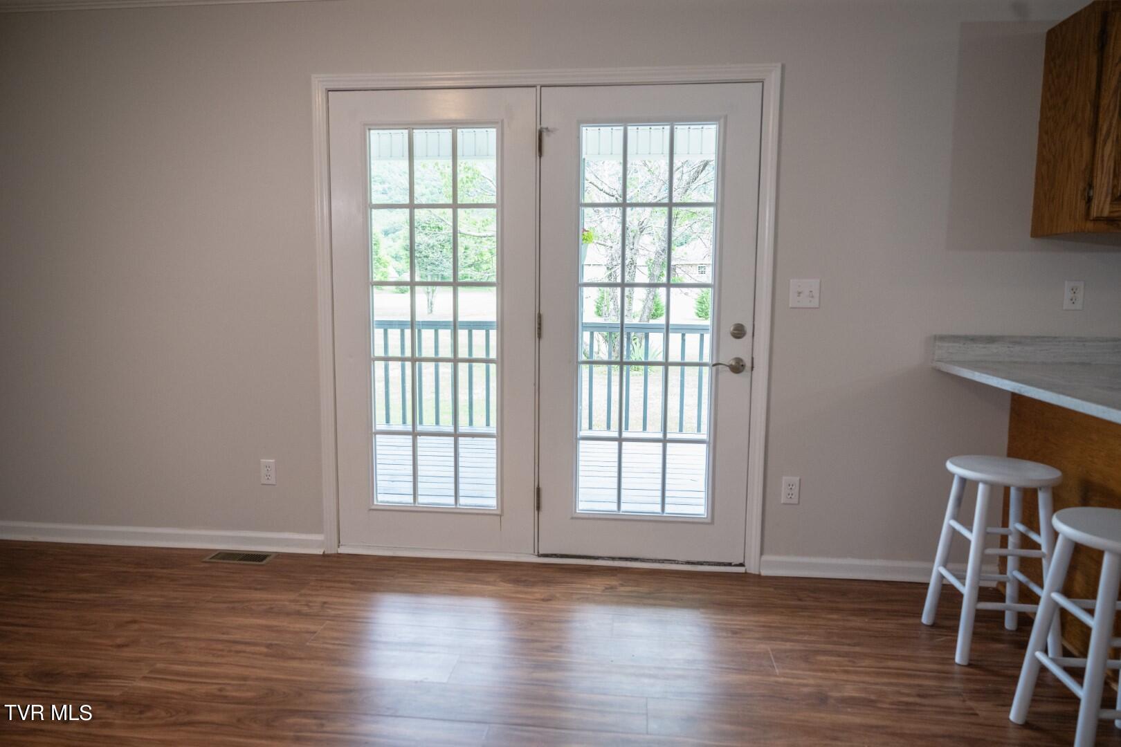 1466 Broad Street Elizabethton, TN 37643 - Photo 38 of 111 1466 Broad Street-38 (Large)