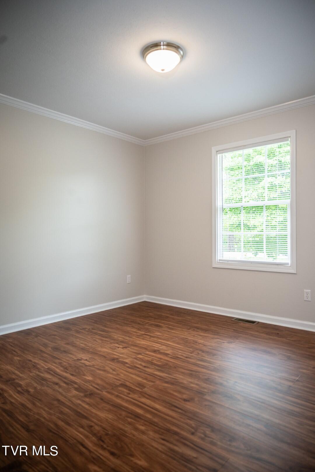 1466 Broad Street Elizabethton, TN 37643 - Photo 76 of 111 1466 Broad Street-78 (Large)