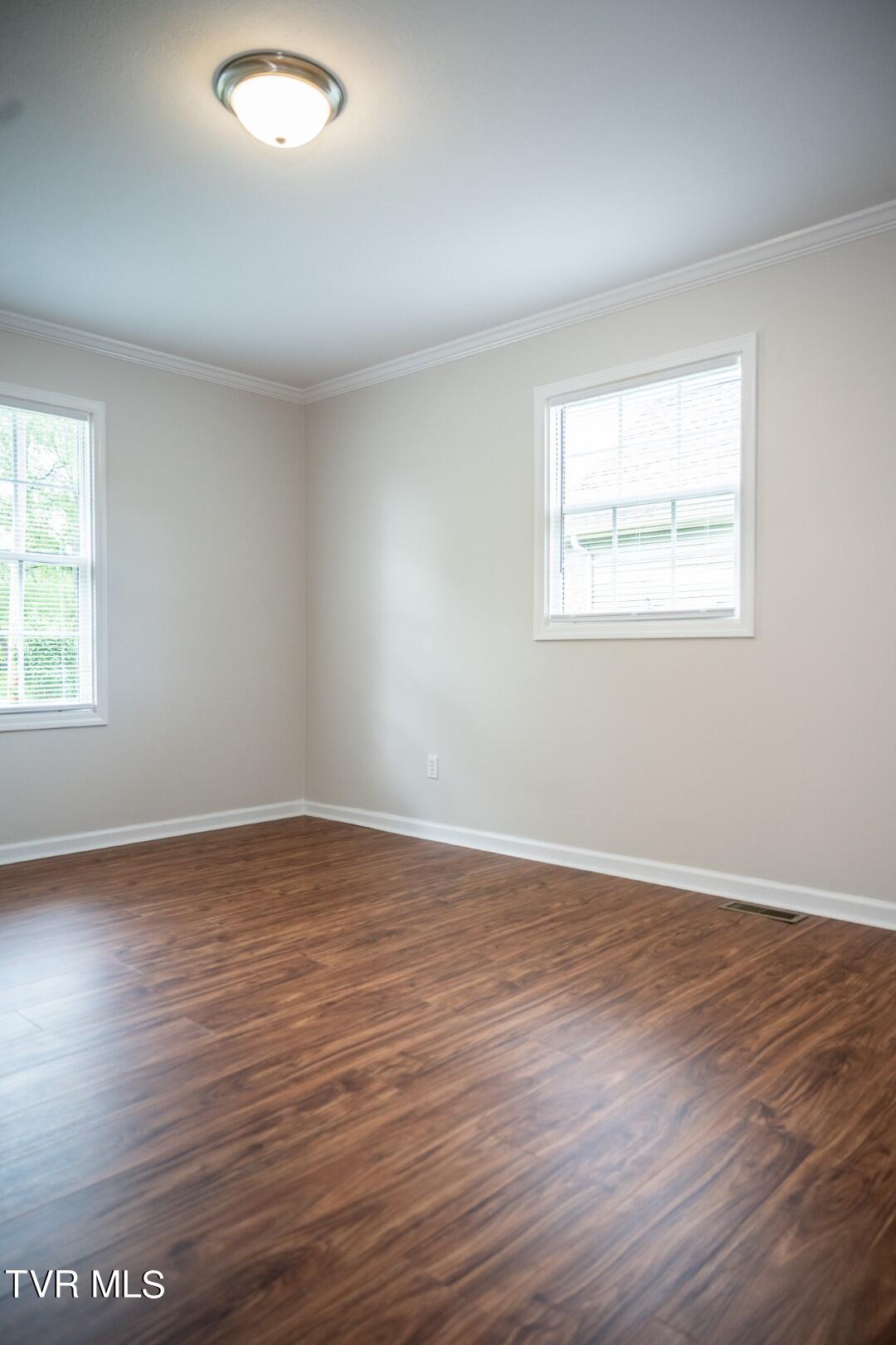 1466 Broad Street Elizabethton, TN 37643 - Photo 77 of 111 1466 Broad Street-79 (Large)