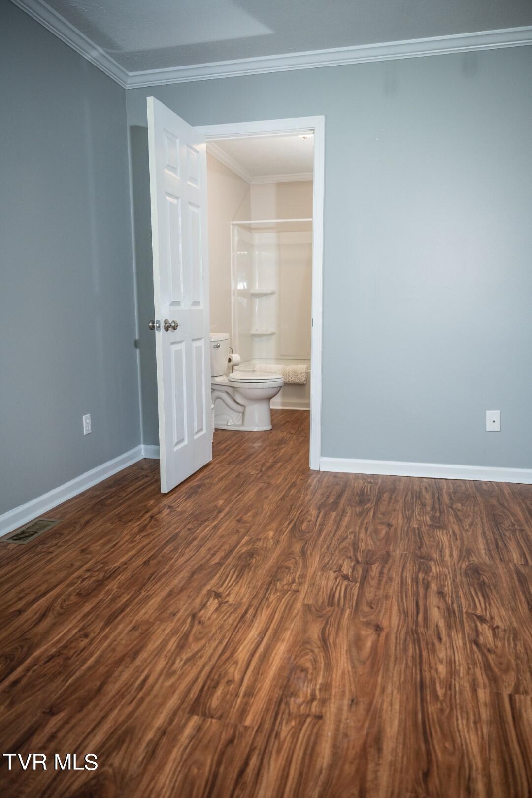 1466 Broad Street Elizabethton, TN 37643 - Photo 86 of 111 1466 Broad Street-88 (Large)