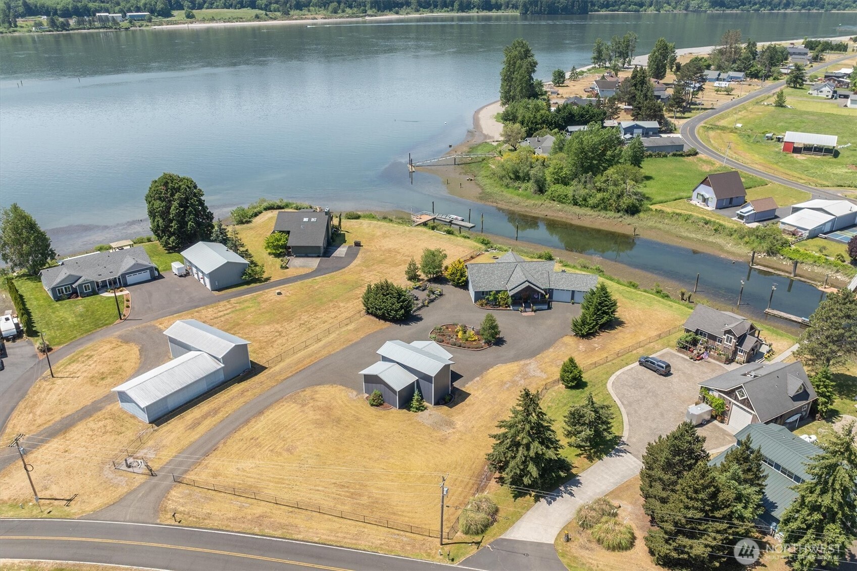 268 South Welcome Slough Road Cathlamet, WA 98612 - Photo 36 of 40