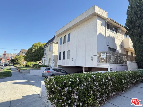 $3,795 | 1438 South Canfield Avenue, Unit 2, Los Angeles, CA 90035