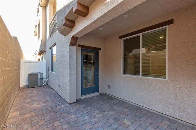 $2,096 | 2532 Vittora Pointe Street, Henderson, NV 89044
