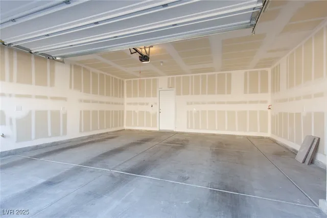 $2,096 | 2532 Vittora Pointe Street, Henderson, NV 89044