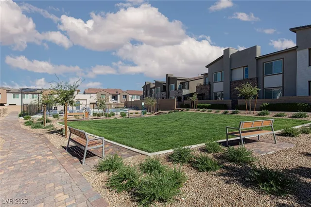 $2,096 | 2532 Vittora Pointe Street, Henderson, NV 89044