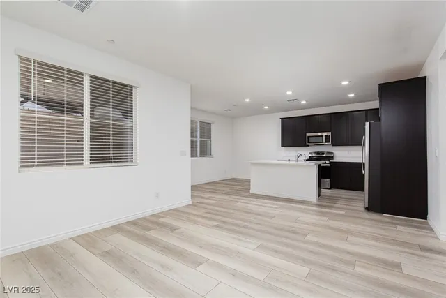 $2,096 | 2532 Vittora Pointe Street, Henderson, NV 89044