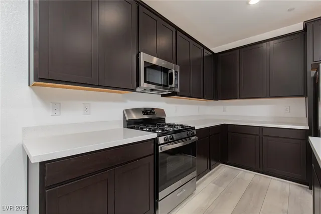 $2,096 | 2532 Vittora Pointe Street, Henderson, NV 89044