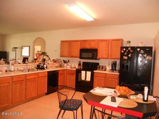 340 Trier Road Northwest Palm Bay, FL 32907 - Photo 6 of 17 TRIER KITCHEN