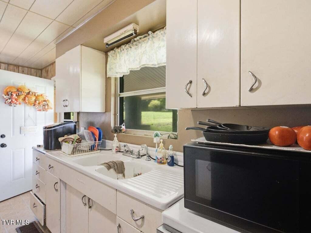 990 Dover Road Morristown, TN 37813 - Photo 10 of 33 990 Dover Rd - 9