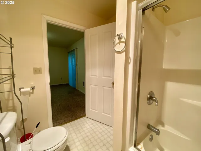 $349,000 | 405 South Wahanna Road, Seaside, OR 97138