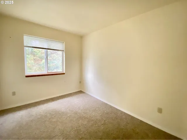 $349,000 | 405 South Wahanna Road, Seaside, OR 97138