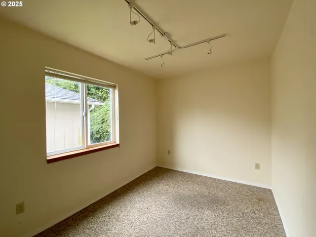 $349,000 | 405 South Wahanna Road, Seaside, OR 97138