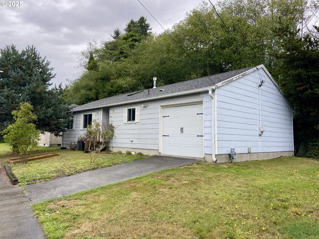 $349,000 | 405 South Wahanna Road, Seaside, OR 97138