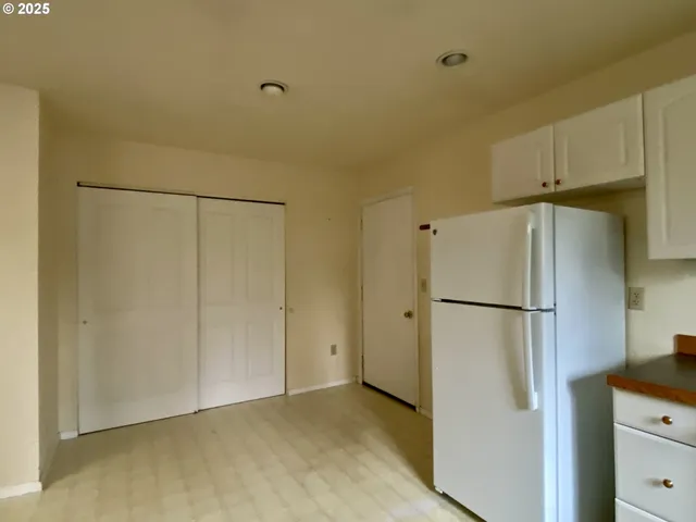 $349,000 | 405 South Wahanna Road, Seaside, OR 97138