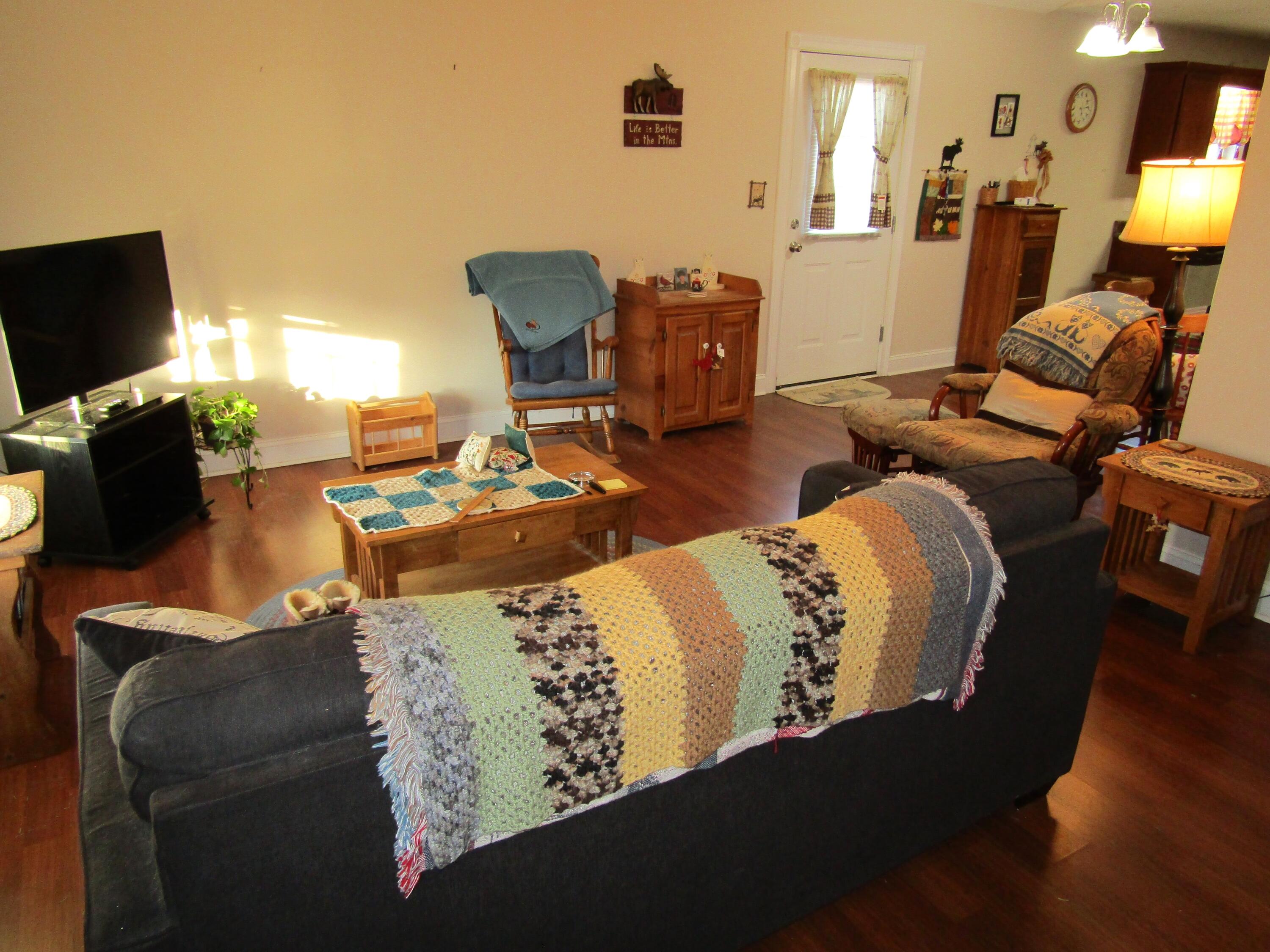 793 Red House Road Richmond, KY 40475 - Photo 8 of 28 living 2