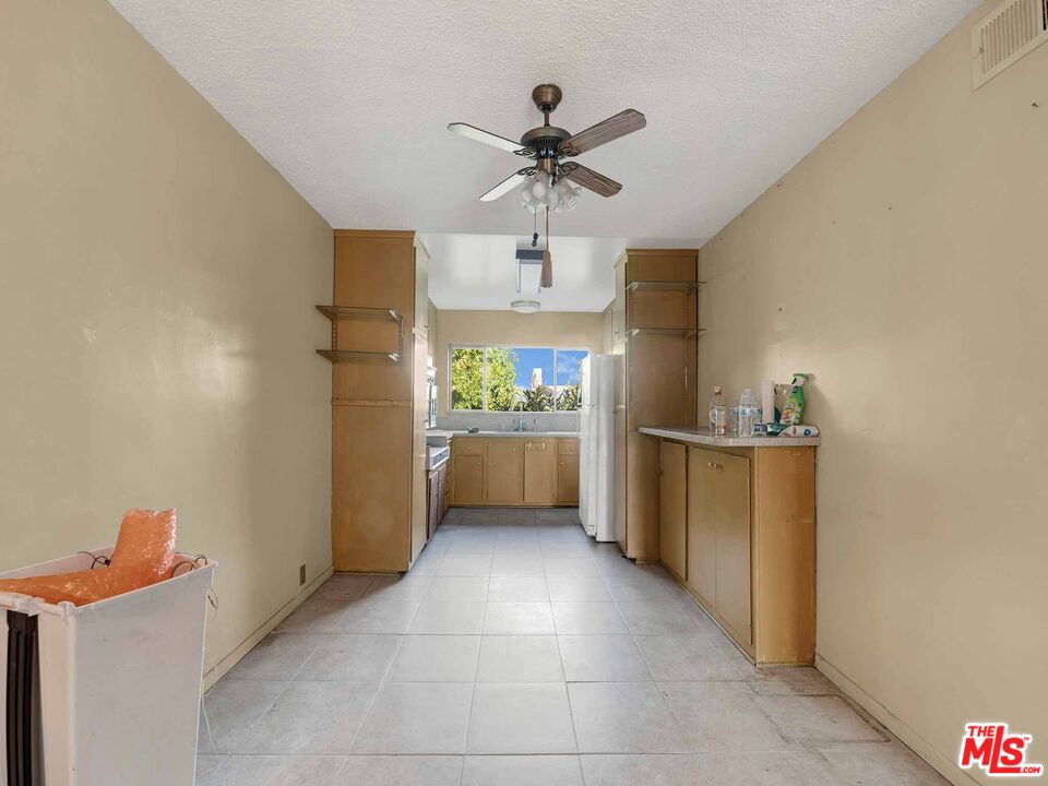 3166 South Sepulveda Boulevard, Unit 22 Los Angeles, CA 90034 - Photo 14 of 27