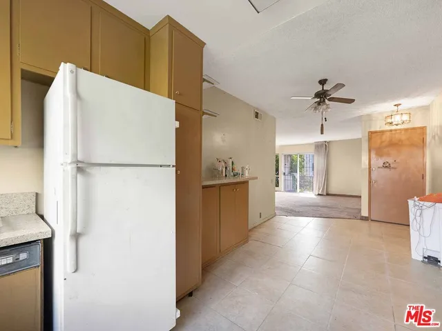 $575,000 | 3166 South Sepulveda Boulevard, Unit 22, Los Angeles, CA 90034