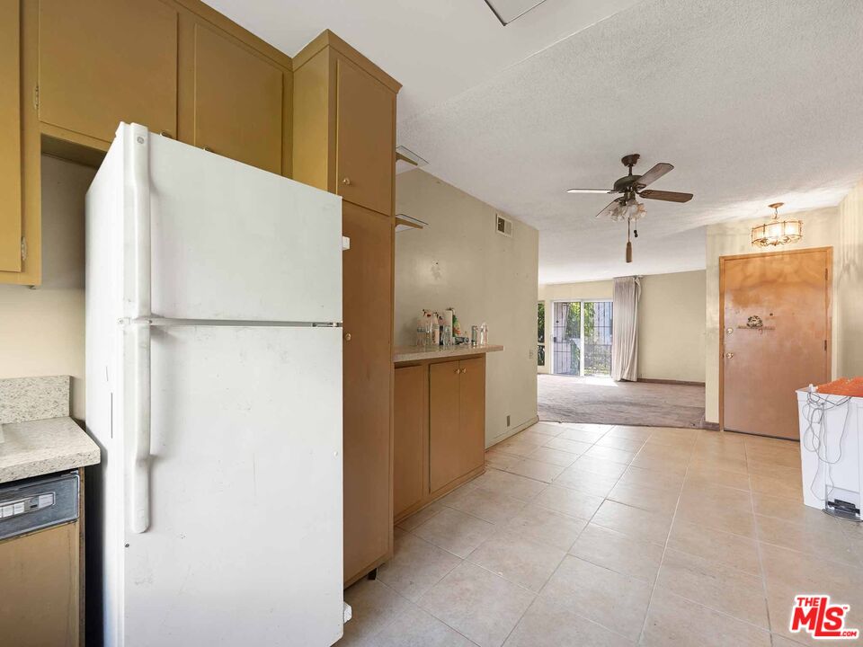 3166 South Sepulveda Boulevard, Unit 22 Los Angeles, CA 90034 - Photo 16 of 27