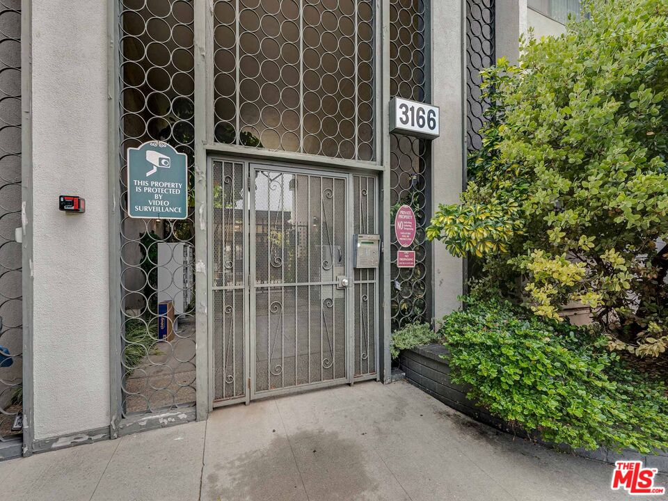 3166 South Sepulveda Boulevard, Unit 22 Los Angeles, CA 90034 - Photo 2 of 27