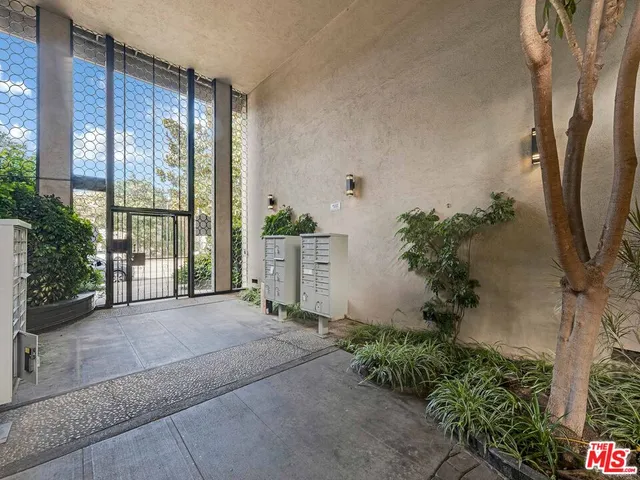 $575,000 | 3166 South Sepulveda Boulevard, Unit 22, Los Angeles, CA 90034