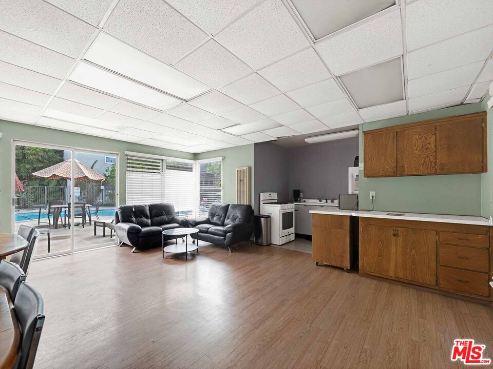 3166 South Sepulveda Boulevard, Unit 22 Los Angeles, CA 90034 - Photo 7 of 27