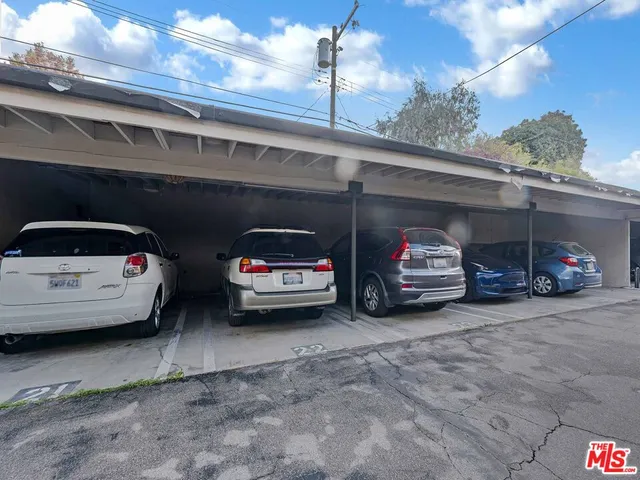 $575,000 | 3166 South Sepulveda Boulevard, Unit 22, Los Angeles, CA 90034