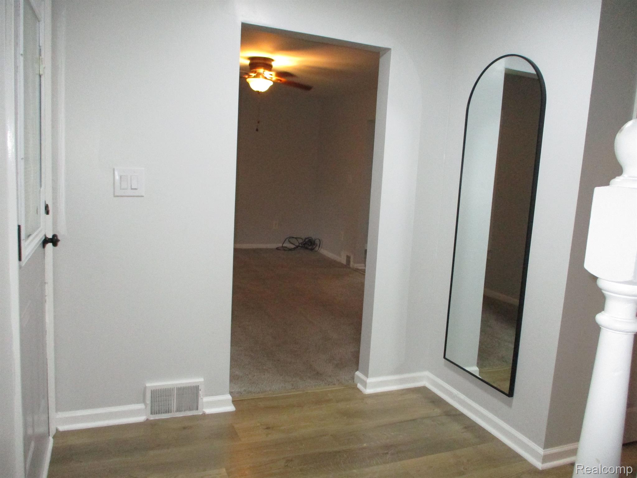 42360 Willow Road New Boston, MI 48164 - Photo 9 of 49 Front foyer looking into the living room