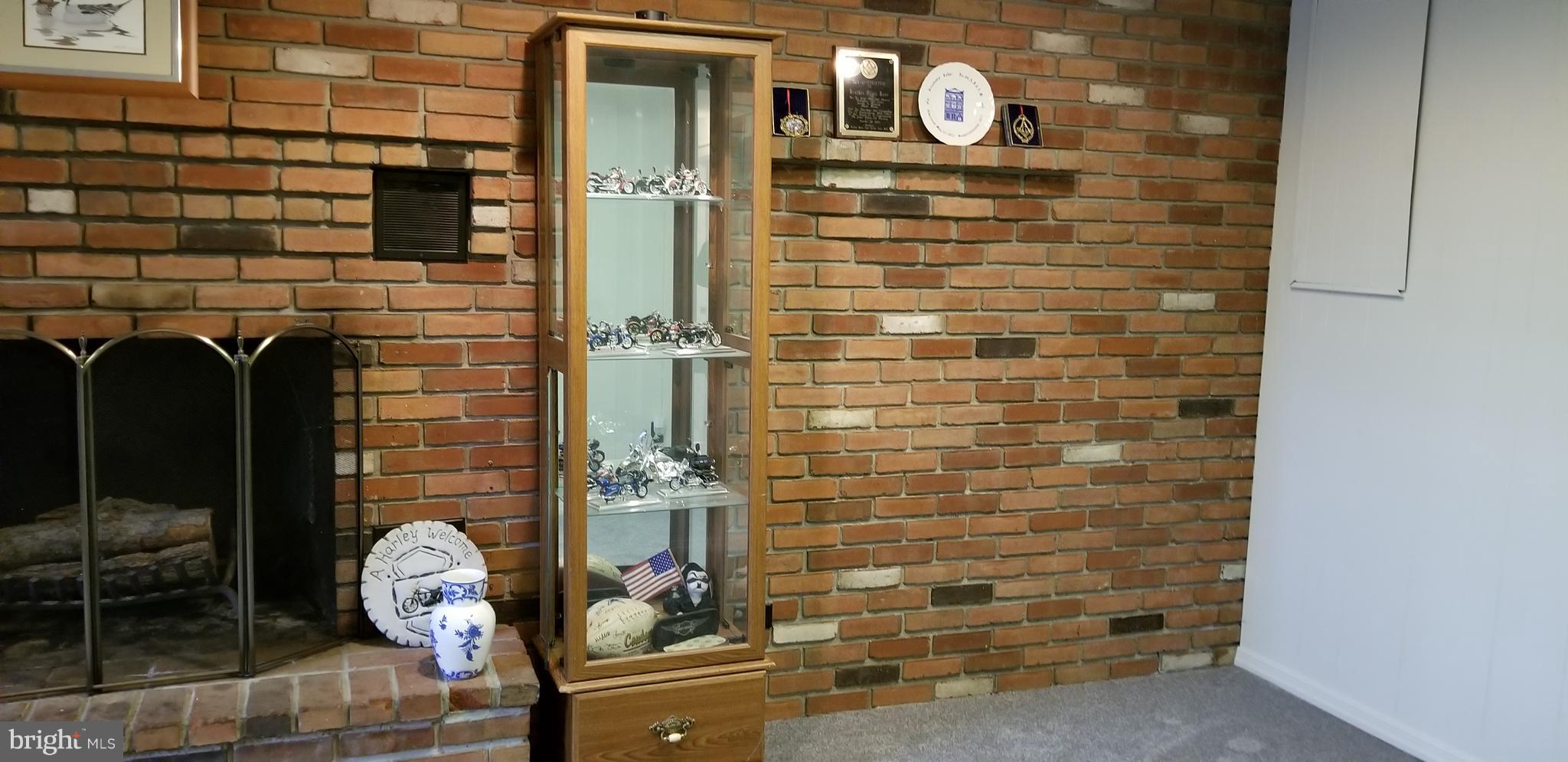 64 Wakefield Road Hagerstown, MD 21740 - Photo 22 of 34 a bathroom with a shower