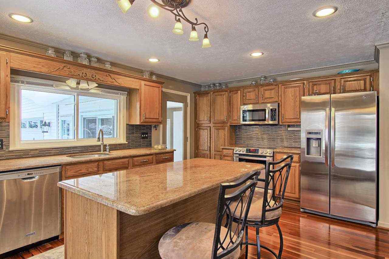 1804 Vanderlip Road Traverse City, MI 49686 - Photo 4 of 41 1841587-3.JPG